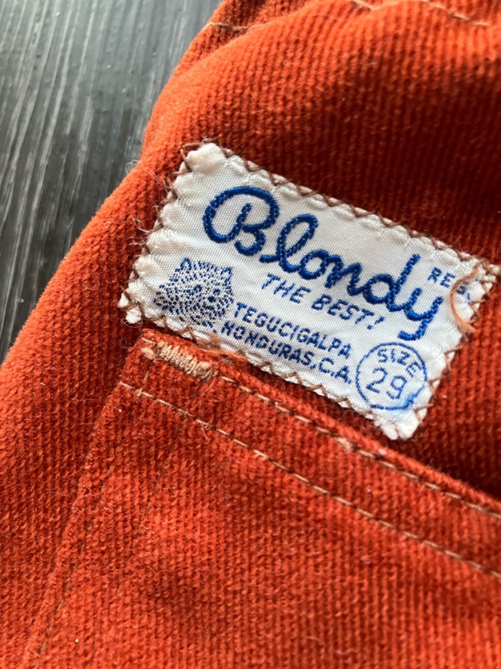Vintage 60s Bold Rust Solid Colored Carpenter Style Casual Cuffed Mini Shorts - Picture 8 of 11